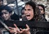 Israel aprieta la soga sobre Gaza: Ahora bloquea todos los alimentos Niña palestina grita desesperada en medio de la crisis humanitaria y alimentaria en Gaza.