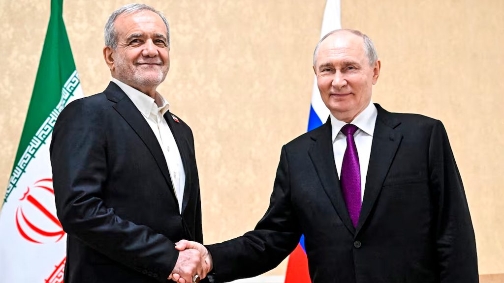 Vladímir Putin y Masoud Pezeshkian durante una reunión diplomática entre Rusia e Irán.