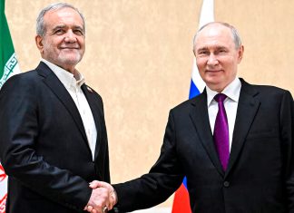 Rusia reafirma su respaldo a Irán y ofrece apoyo para resolver el conflicto en Medio Oriente Vladímir Putin y Masoud Pezeshkian durante una reunión diplomática entre Rusia e Irán.