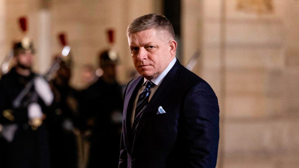 Robert Fico, primer ministro de Eslovaquia, durante un acto oficial.