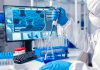 Rusia rechaza reportes falsos de supuesto brote de peste Científico utiliza una micropipeta en un laboratorio de alta tecnología.
