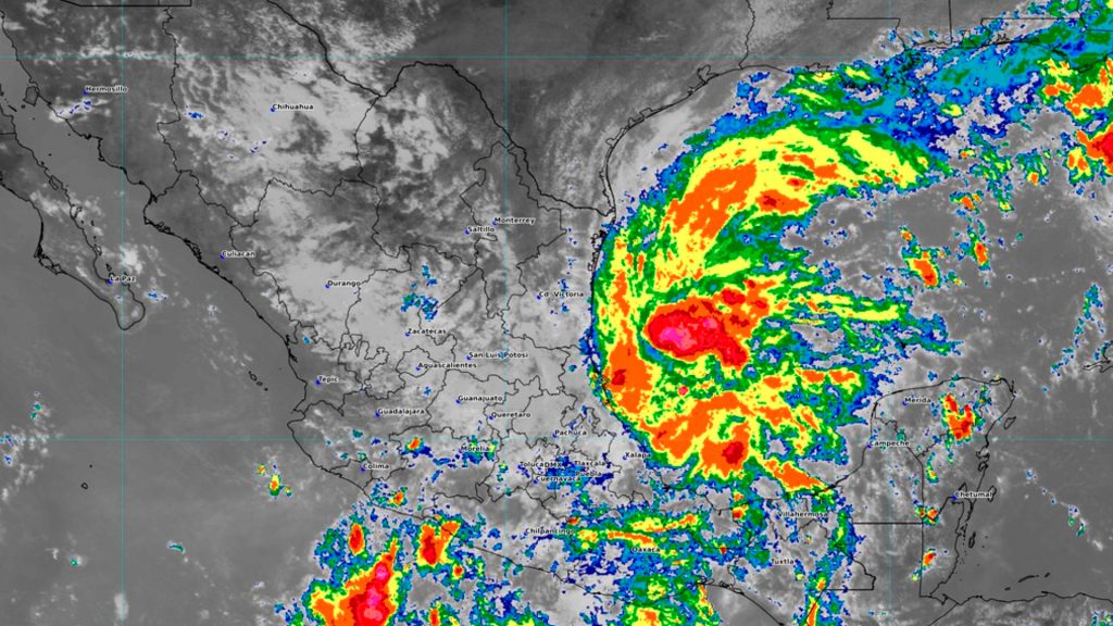 Imagen satelital de la tormenta tropical Isaias en el Golfo de México.